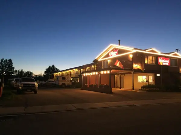 Westwood Motel 100 Mile House Main image